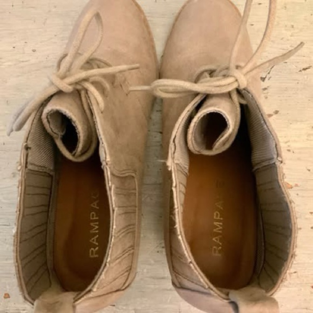 Rampage Faux Suede Leather Wedge Ankle Booties Size 8 Tan Lace Up Good Condition - Picture 5 of 7